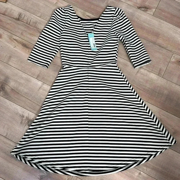NWT PIXLEY Stitch Fix Kathy Fit & Flare Striped Dress Black/White Sz S - Picture 5 of 9